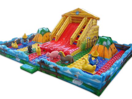 Fazenda Inflável Gigante - 10m x 15m x 5,5m-0