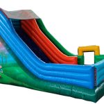 Tobogã Inflável Tradicional - 4m x 8,5m x 5,6m-0