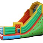 Tobogã Inflável Casinha - 4m x 8,50m x 6,5m