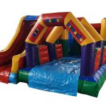 Mini Mundo Inflável 5 em 1 - 4,40m x 4,40m x 2,40m-0